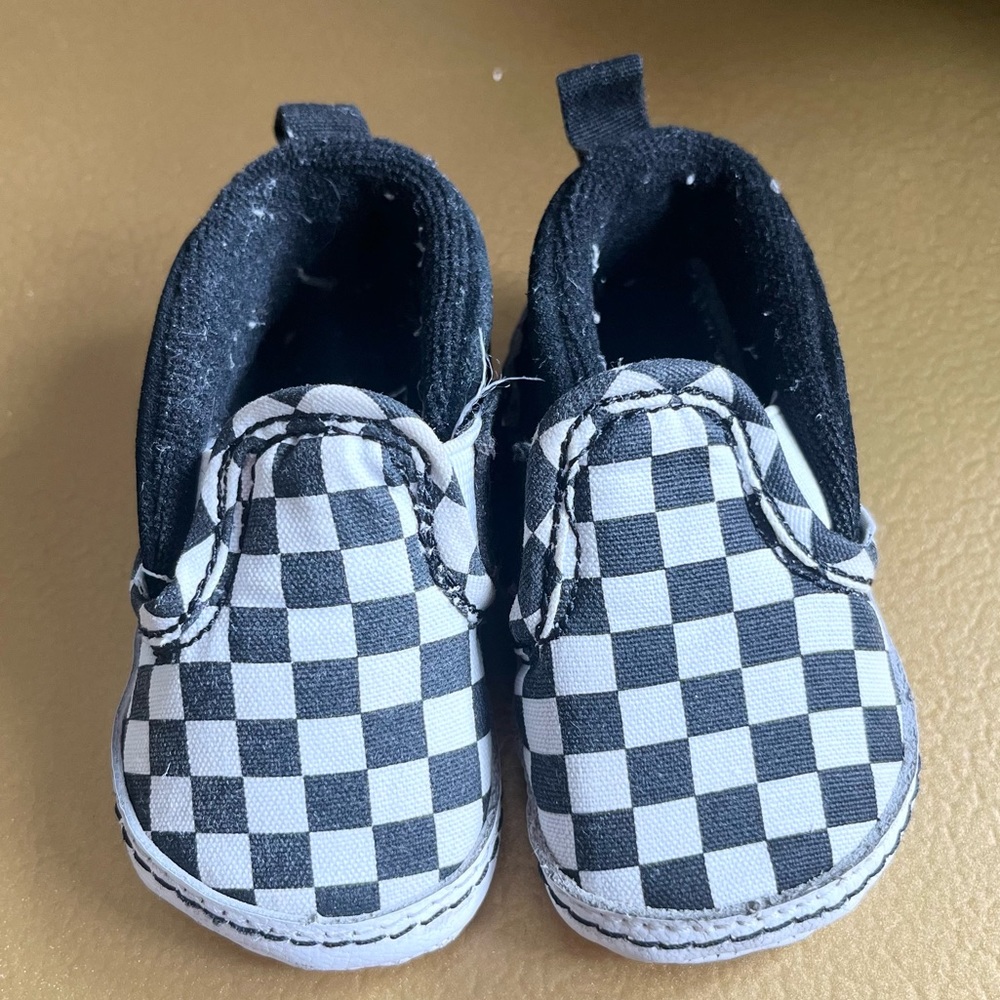 INFANT SLIP-ON V CRIB CHECKER SHOE
